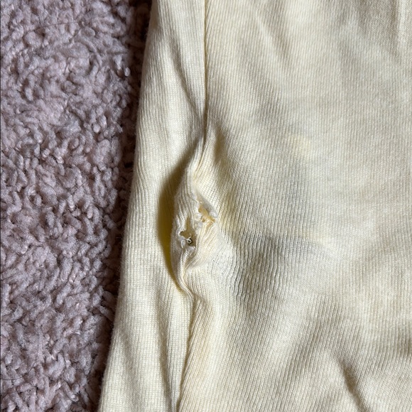 Hollister Yellow Baby Tee - Picture 7 of 7